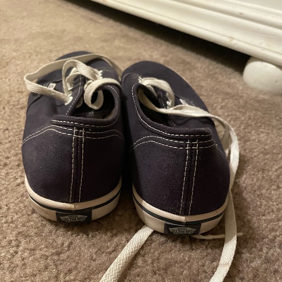 Vans lace up shoes - Picture 3 of 4